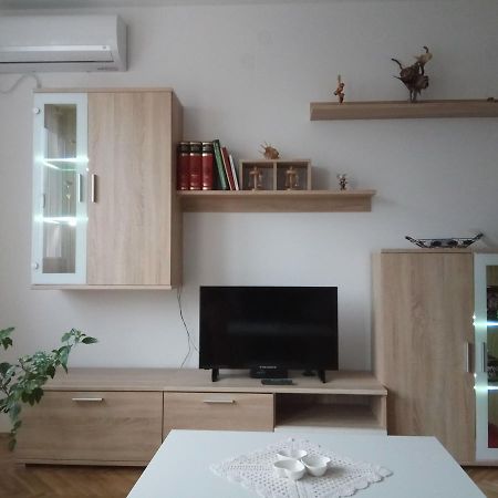 Apartman Ana Subotica Bagian luar foto