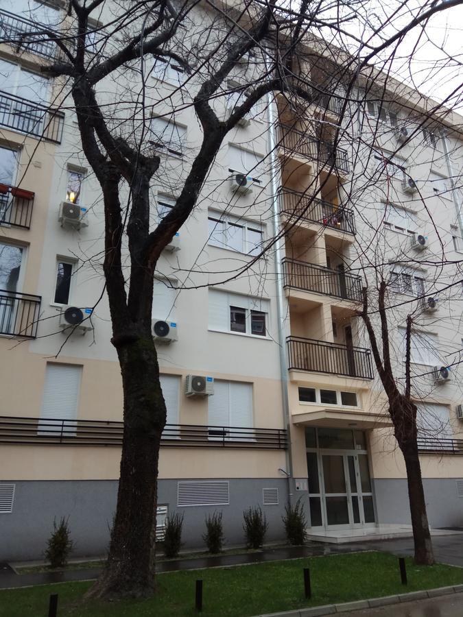 Apartman Ana Subotica Bagian luar foto
